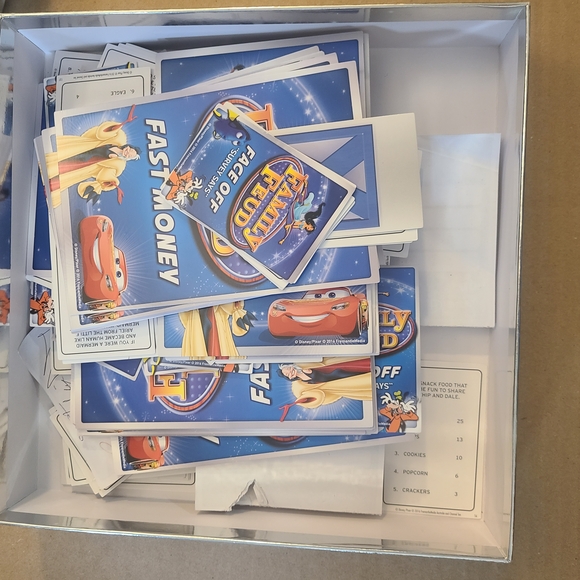 Disney Family Feud Game with Colorful Characters - Picture 5 of 9